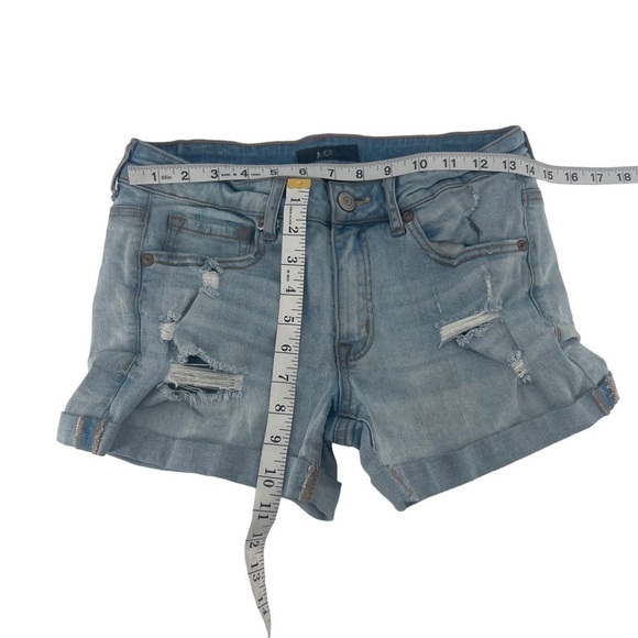 Aeropostale Distressed Cuffed Hem Low Rise Midi Jeans Shorts Size 10 Women’s - Picture 5 of 5
